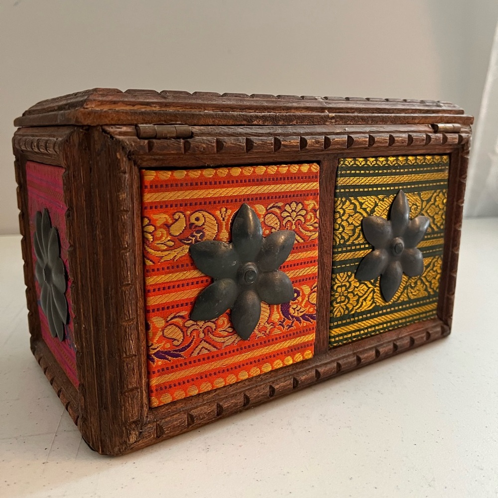Vintage - Wooden Three Drawers Designer Box Chest